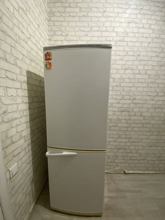 Холодильник в хорошем состоянии