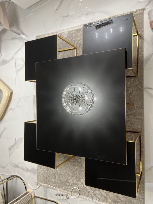 продаване! Маса за хол