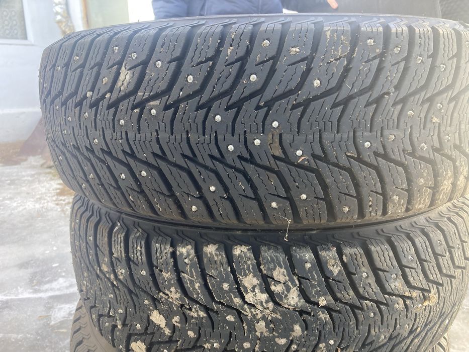 Продам шипы 205/60/16
