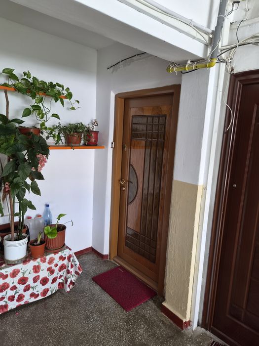 Vand apartament 2 camere
