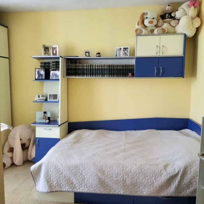 Apartament cu 4 camere decomandat
