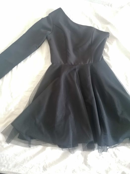Малка черна рокля