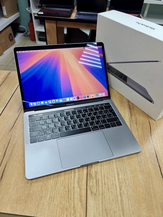 MacBook Pro TouchBar | Core i5 | 256гб | Оперативная память 8гб Apple