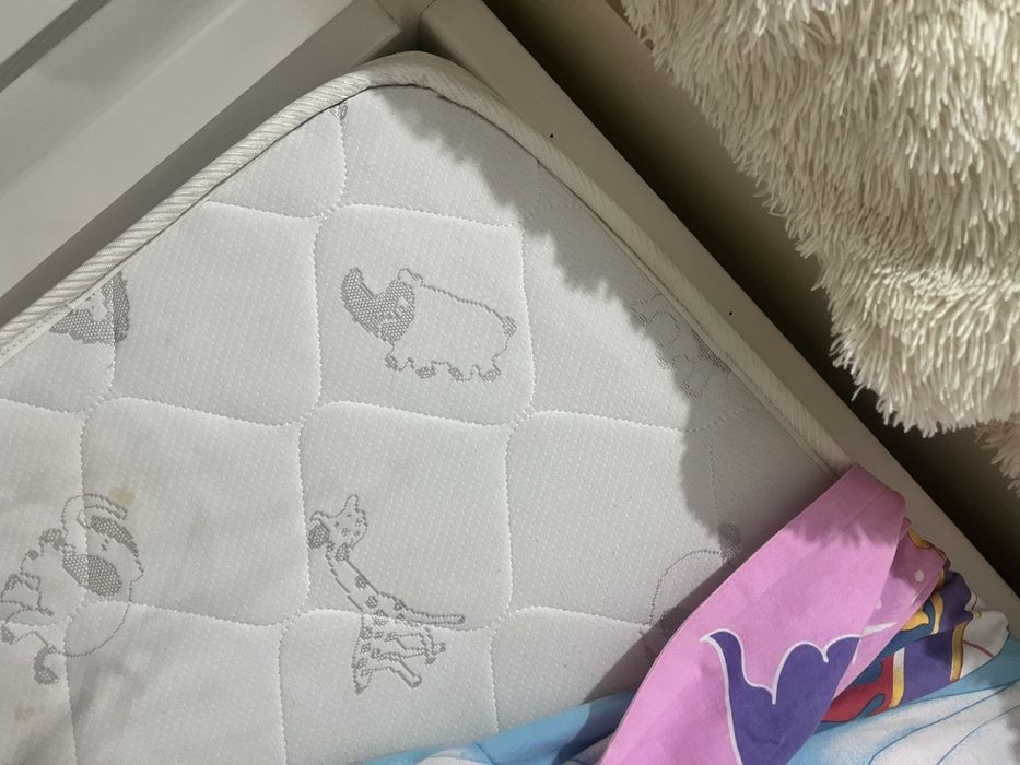 Продам кровать домик