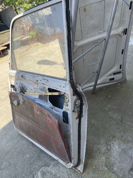 Врати за москвич