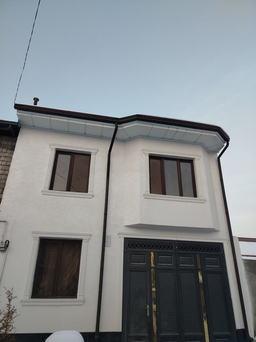 Sug'diyona. 2 qavatli uy sotiladi