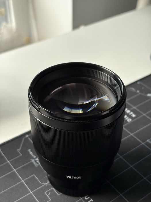 viltrox 85mm f/1.8