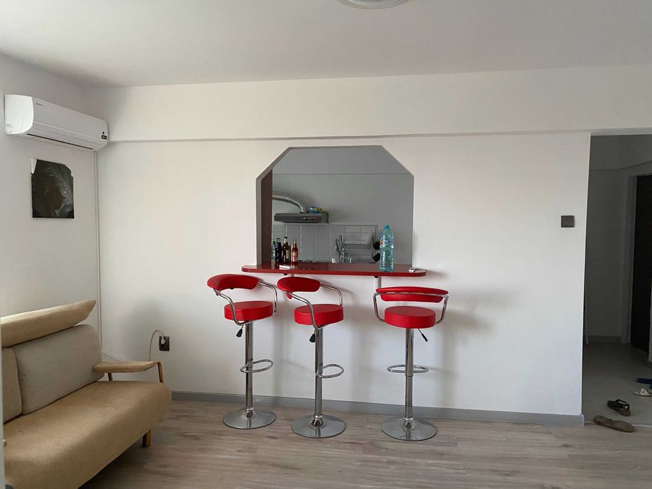 Vand apartament cu 2 camere in zona peninsulara a Constantei