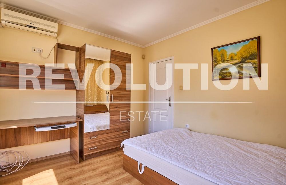 Дава се под наем Четиристаен апартамент в Пловдив, Кършияка - 145 кв.м за 700 € - Снимка #8