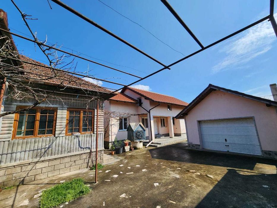 Proprietate unică Sântandrei – 3 clădiri, teren 1.490 mp, 5 km de Deva