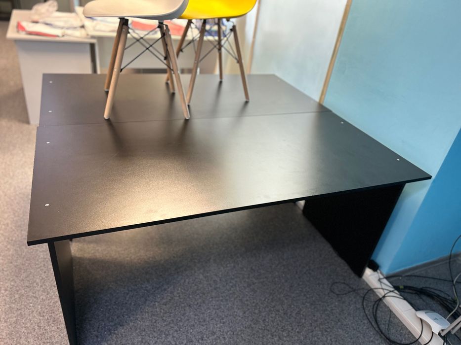 Парты и стулья для центров и дома