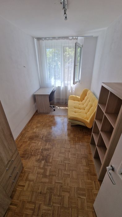 Închiriez apartament 3 camere în Grigorescu
