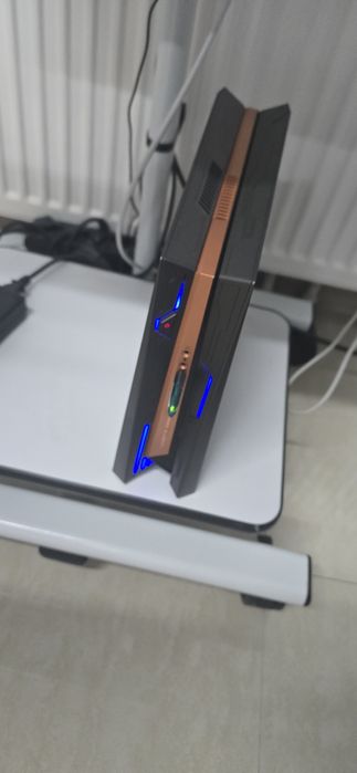 Mini PccASUS ROG GR8 II i7 7700