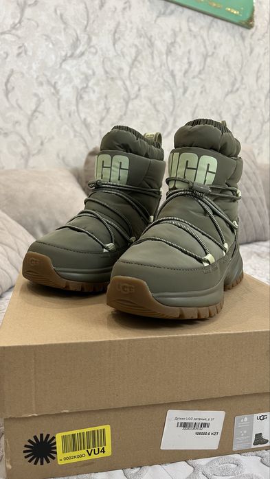 Продам новые Дутики, фирма UGG 37р.