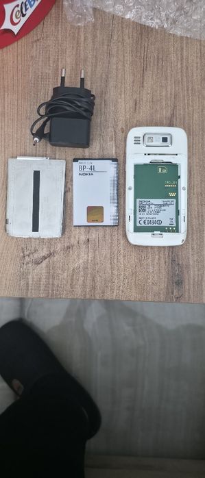 Nokia E72 Нокиа Е72