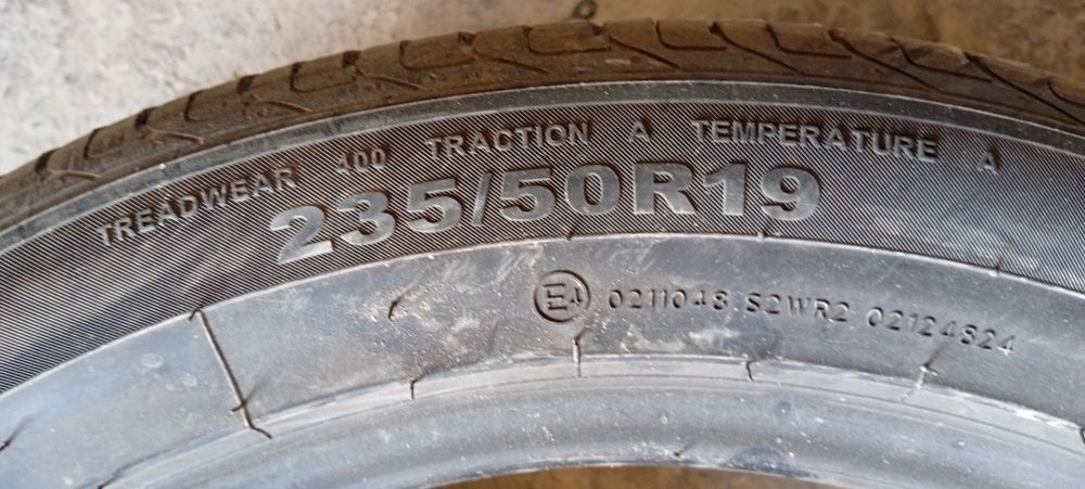 Balon BYD 235/50 R19 sotiladi.