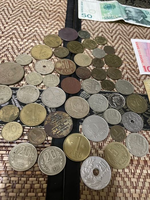 Стари банкноти пари стотинки