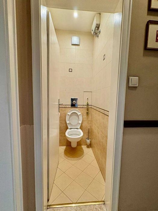 Продава се Тристаен апартамент в София, Витоша - 100 кв.м за 1930 €/кв.м - Снимка #8