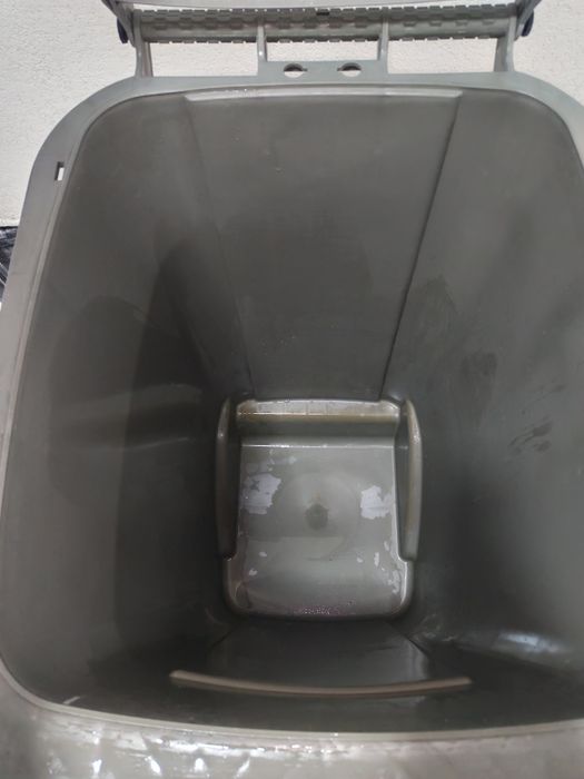 Контейнер для мусора