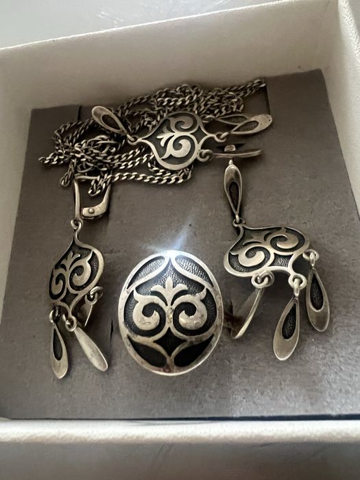 Продам набор серьги 30000тг