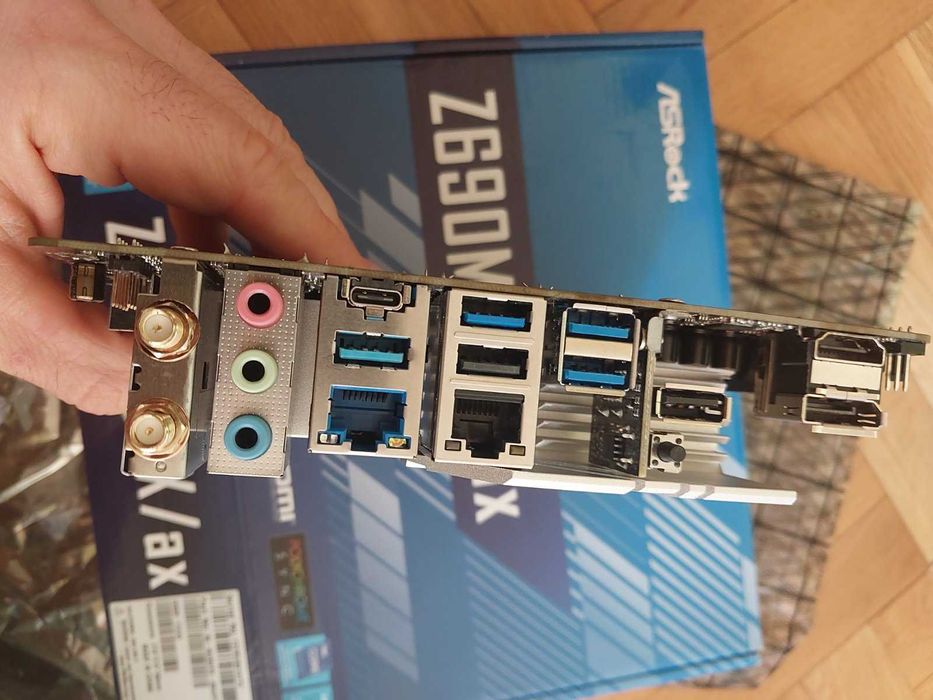 Intel Core i5 13500 + AsRock Z690M-ITX/AX Wi-Fi DDR4