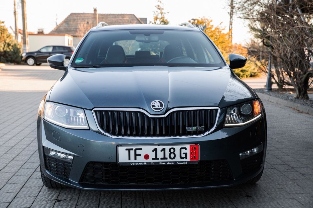 Skoda Octavia vRS / 184hp / Automat / 2015