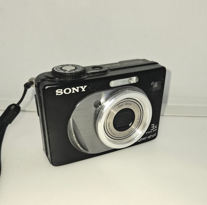 Sony Cyber-shot DSC-W12 компактен дигитален фотоапарат