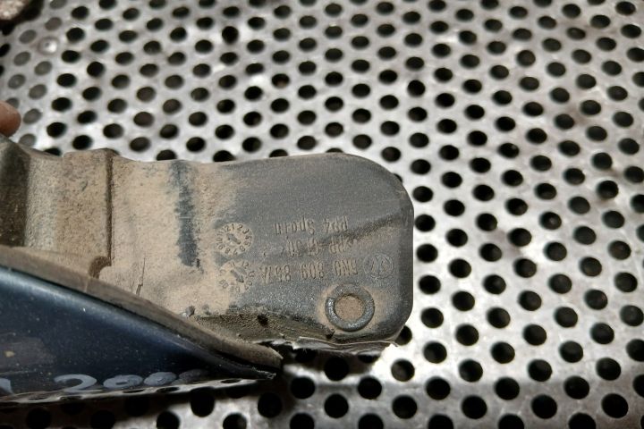 Usita rezervor 1K0010497C 5N0809857A 1K0010497C 5N0809857A Volkswagen