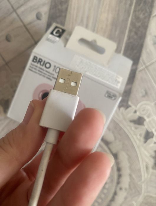 веб камера Logitech brio 100