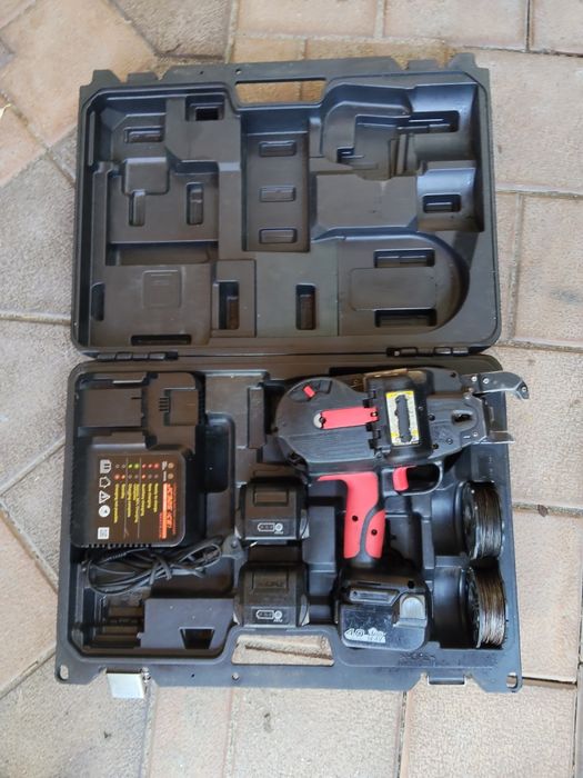 Pistol de legat fier beton MAX 398 că nou