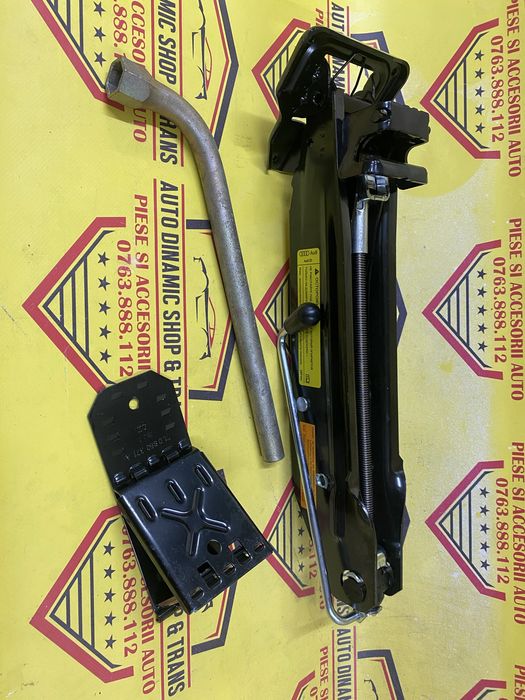 Cric auto original neutilizat OEM Audi Q5 8R  compatibil si cu : Vw Touareg 7LA 7L6 Audi Q7 4L