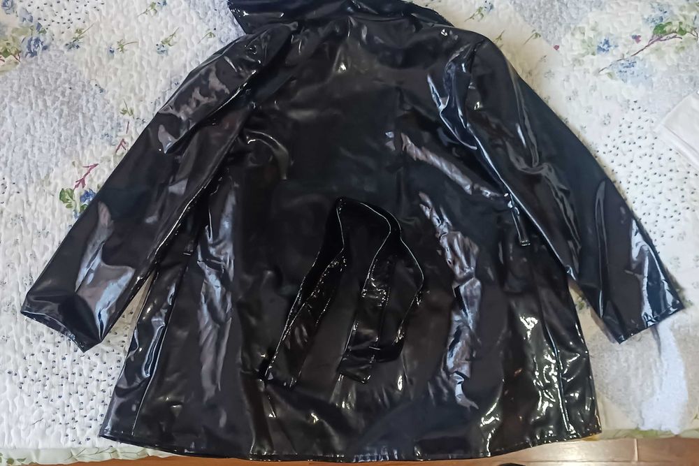 Продавам дамско яке