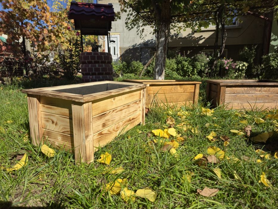 Дървени кашпи, декоративни саксии