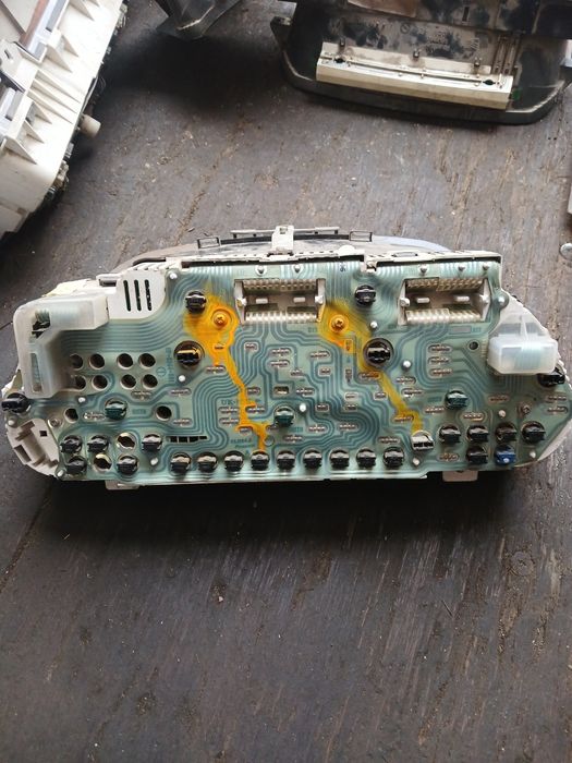 Щиток приборов Вольво S40