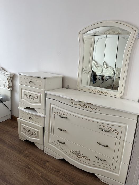 Спальный гарнитур