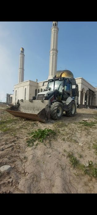 Услуги экскаватора-погрузчика 3/1 петушок