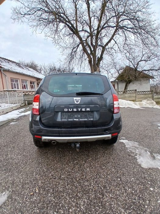 Vând Dacia Duster