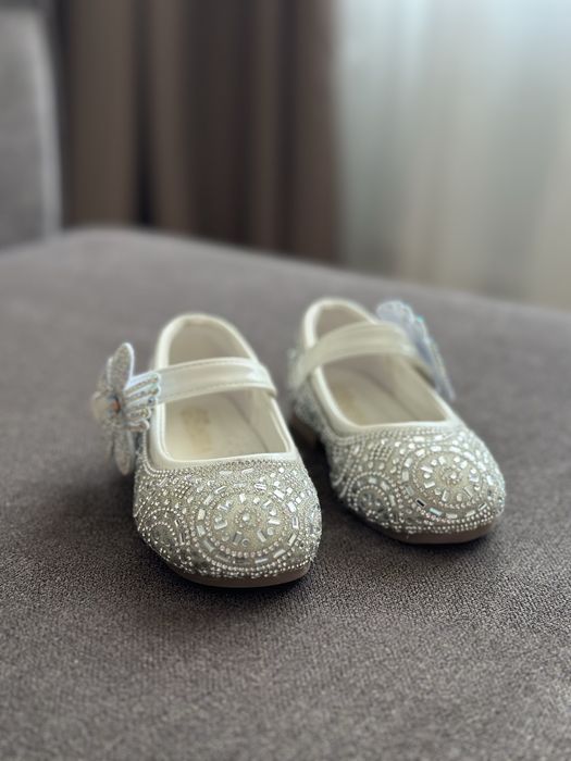 Туфли для маленьких девочек