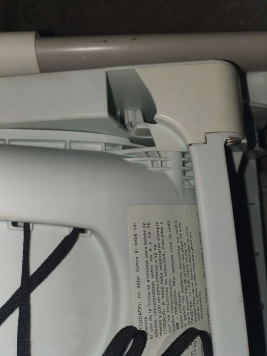 Scaun de masa Chicco Polly Easy ATENTIE!