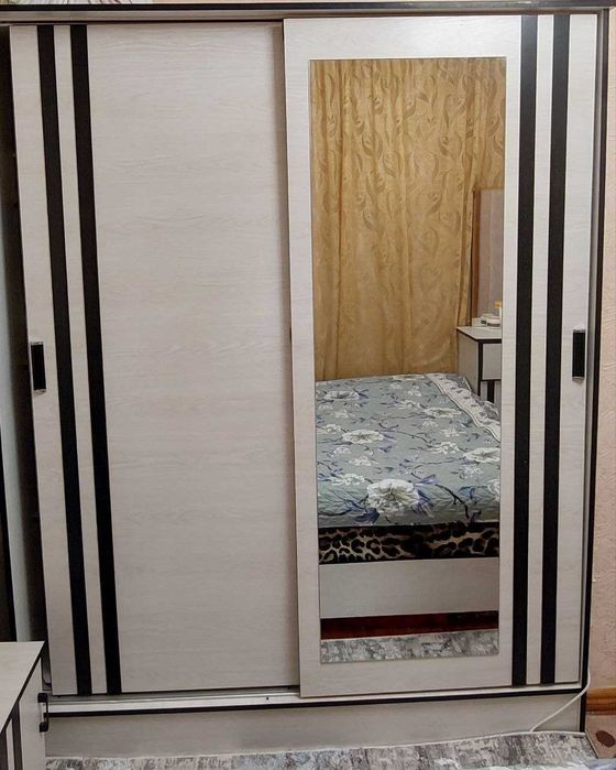 Продается Спальный гарнитур