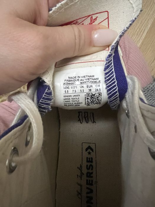 Продам конверсы оригинальные