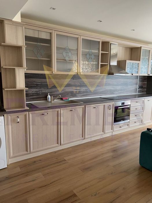 Дава се под наем Тристаен апартамент в Варна, м-т Траката - 100 кв.м за 800 € - Снимка #1