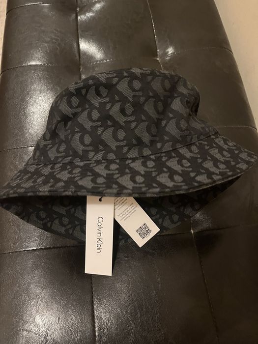 Шапка Calvin Klein