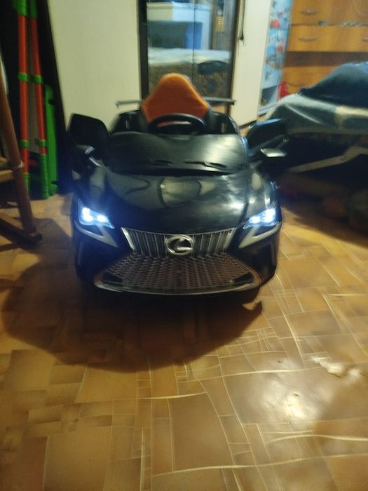 Продам электро машину 25000