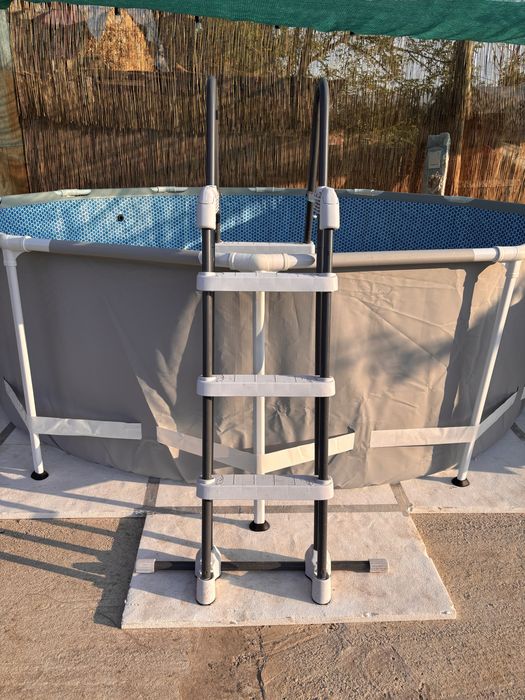 Piscină Intex Prism Frame Premium 26716NP – ca nouă