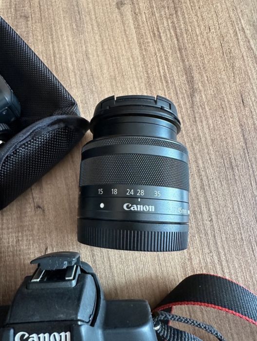 Canon M50 pachet complet
