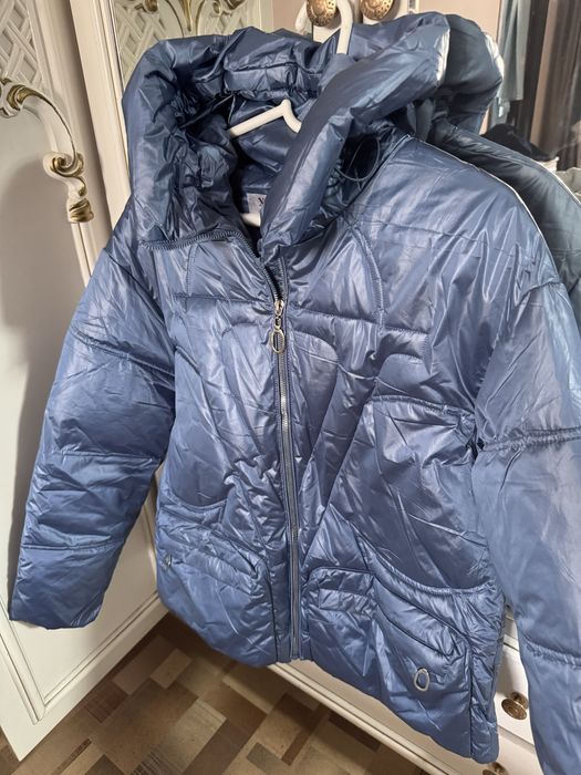 Продам куртки на 44 размер