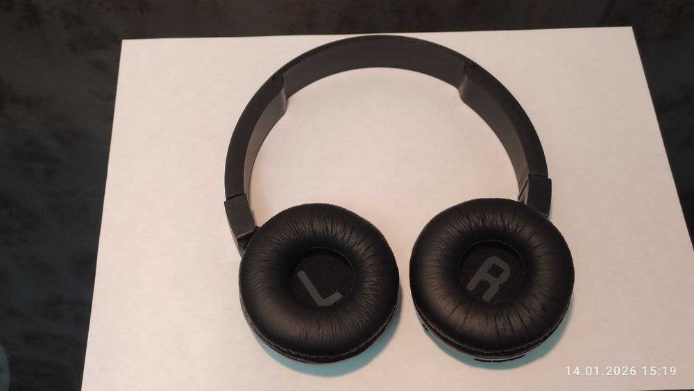 Наушники JBL TUNE 450BT Wireless on-ear headphones