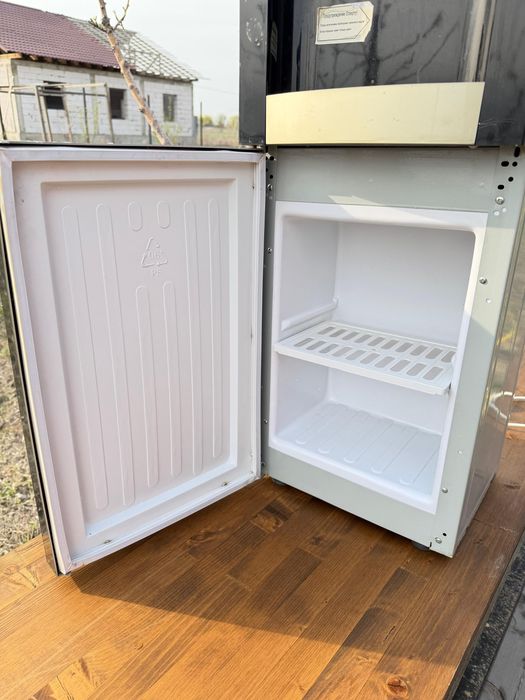 Кулер для воды almacom