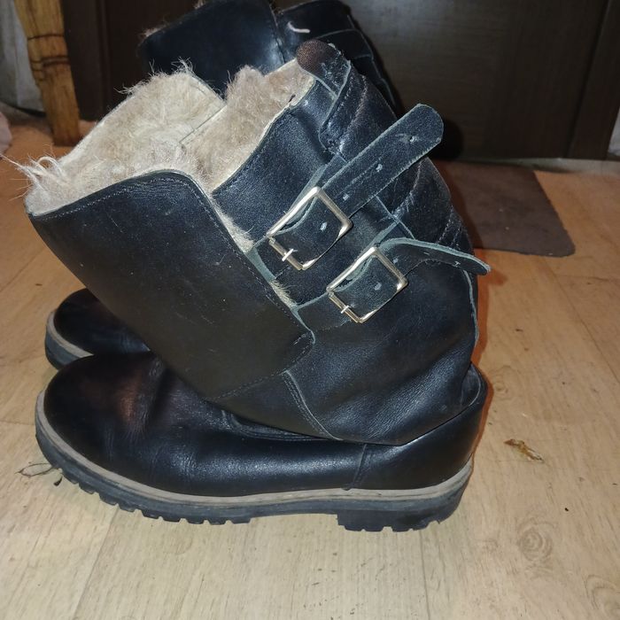 Продам унты в нормальном состояний